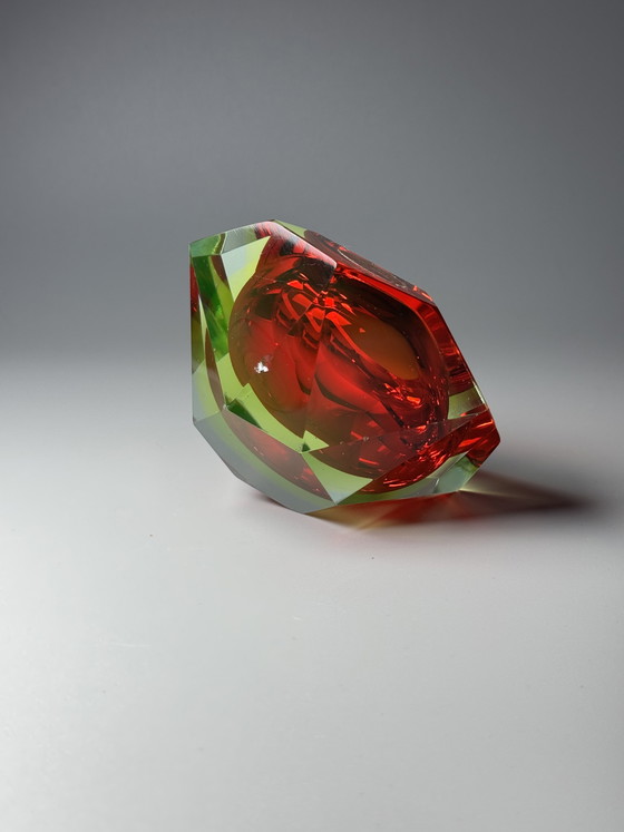 Image 1 of SEGUSO - Flavio Poli, Murano – Two-Tone Sommerso Crystal Bowl (Uranium & Ruby), 1950s