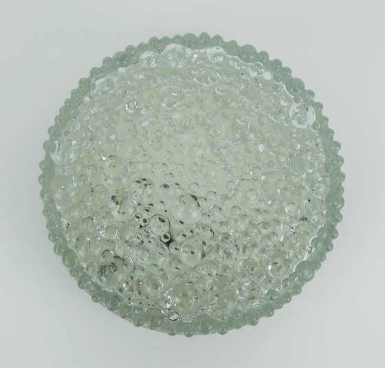 Image 1 of no. 1 di 2 - lampada da soffitto o da parete modello A 226 in vetro strutturato a bolle d'aria 1960 anni '70