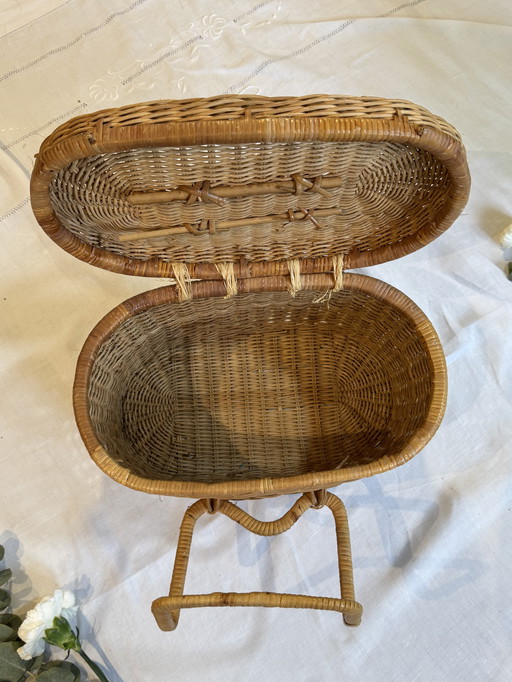 Vintage rattan vanity case