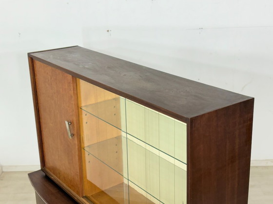 Image 1 of Dressoir uit het midden van de vorige eeuw / vitrinekast / woonkamerkast / vintage buffetkast / hoge kast