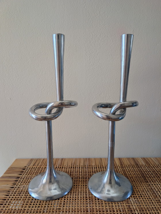 Large Knot Italian Aluminum Brutalist 1970s Candle Holder Set – Aluminium (photo 2 of 5)