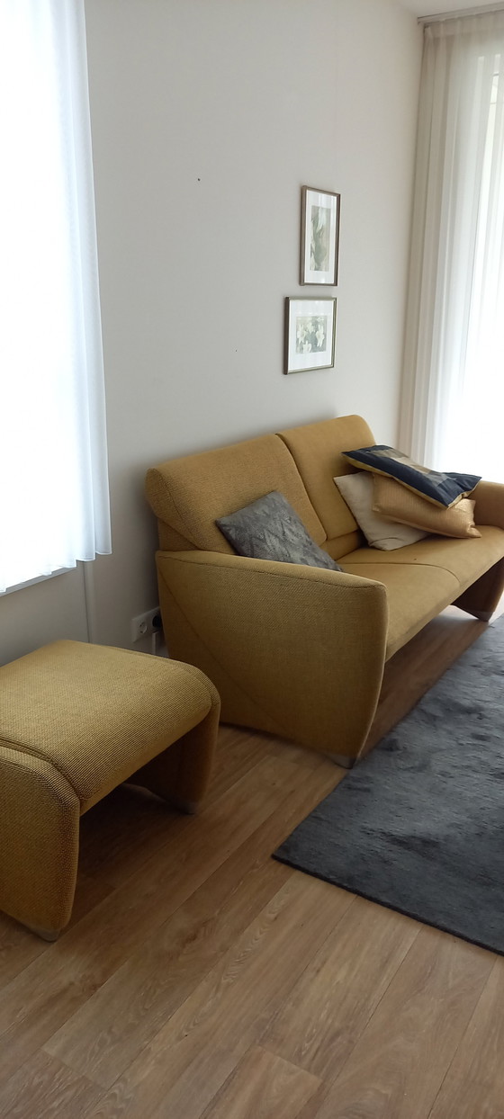 Image 1 of Jori 2-Sitzer Sofa und Hocker