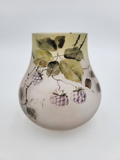 Jarrón de paté de vidrio con decoración de moras
