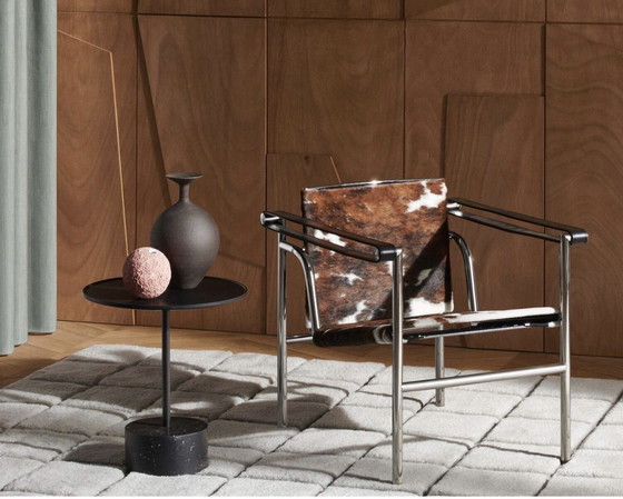 Image 1 of Cassina LC1 Ponyskin Original showmodel- 40%
