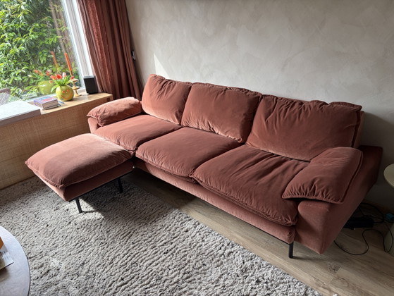 Image 1 of HKliving Retro-4-Sitzer-Sofa + Hocker in Royal Magnolia Samt