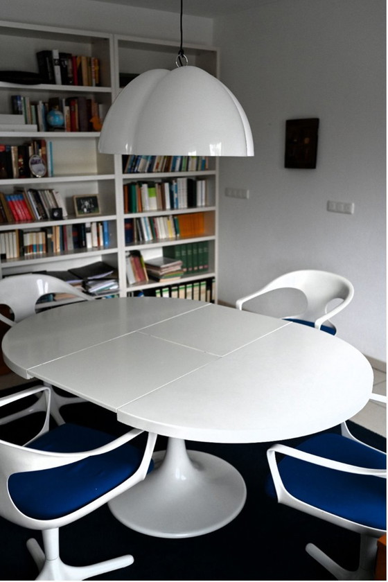 Image 1 of Tulip dining table with five dining chairs and sideboard - Lübke company