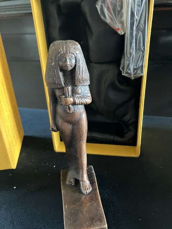 Image 1 of 18 figurillas de bronce, obras maestras de la escultura.