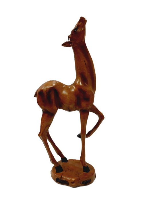 Grande figurine décorative animalière, chevreuil en résine