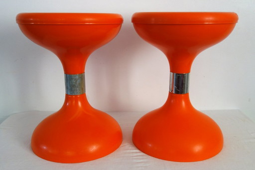 2 sgabelli diabolo arancioni degli anni '70