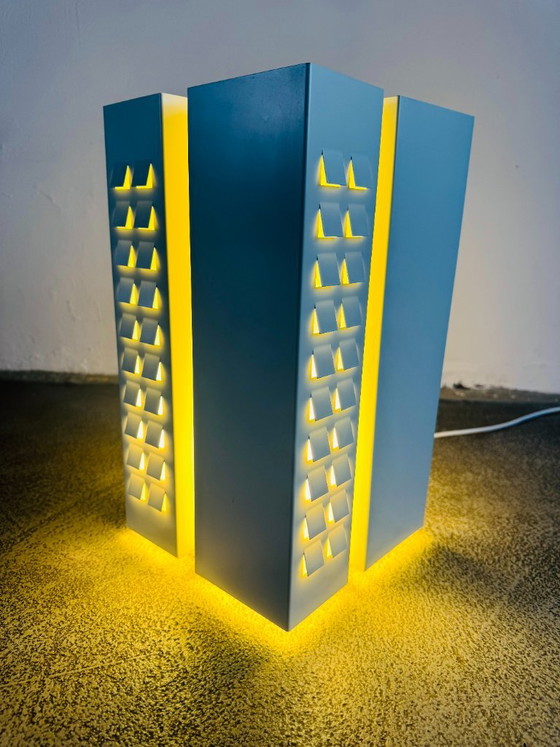 D-2055.14 Siësta Table Lamp by Maija Liisa Komulainen for Raak Amsterdam, The Netherlands, 1970s – Aluminium (photo 3 of 8)