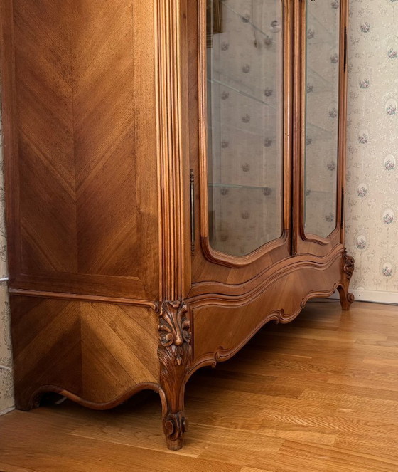 Image 1 of Beautiful large display case in neorococo style, ca. 1900-1930