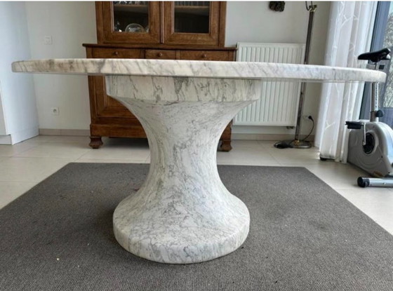 Beautiful Solid White Arabescato Marble Dining Table Diam. 140 Cm (photo 4 of 5)