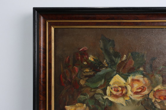 Image 1 of Nature morte vintage représentant un vase avec des fleurs, France ca. 1940