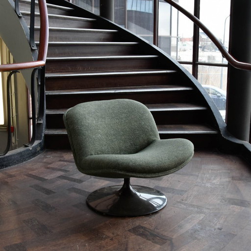 Artifort F504 Armchair