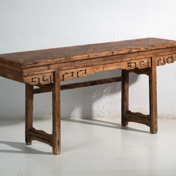 Large pine altar console table with openwork frieze – China, circa 1930 (photo 4 of 40)