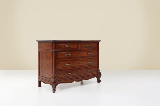 Image 1 of Cómoda antigua francesa de roble tallado