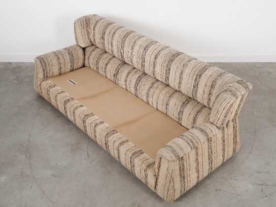 Image 1 of Driezitsbank, Italiaans design, jaren 60, gefabriceerd door Saporiti