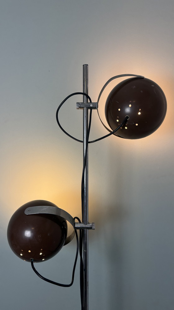 Image 1 of Lampadaire vintage des années 1970, âge de l'espace, globe marron
