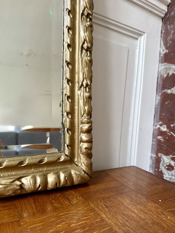 Image 1 of Grande specchio bisellato in legno dorato
