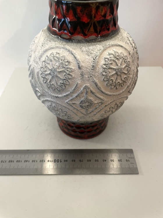 Image 1 of Upcycling : Lampe de table fabriquée à partir d'un vase en céramique Bay - Design de Bodo Mans - Forme 62 - 17