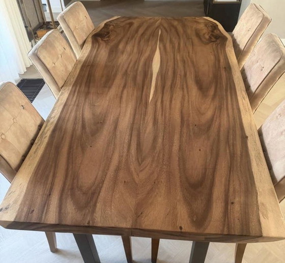 Image 1 of SUAR Esstisch aus laminiertem Baumstamm