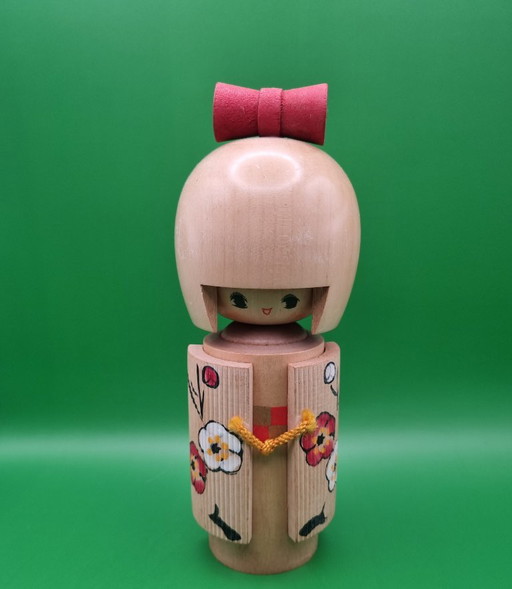 Grande Kokeshi de Tomio Ishida (18 cm) – decoratieve objecten, Wood