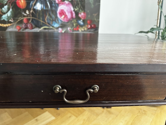 Image 1 of Table à manger classique en bois