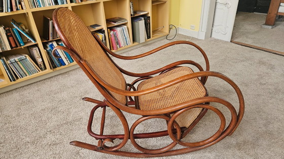 Image 1 of Mecedora Tonet