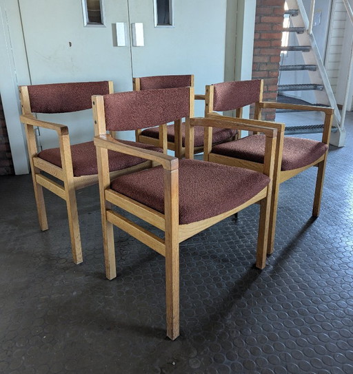 4 sillas vintage danesas, roble y tela bouclé