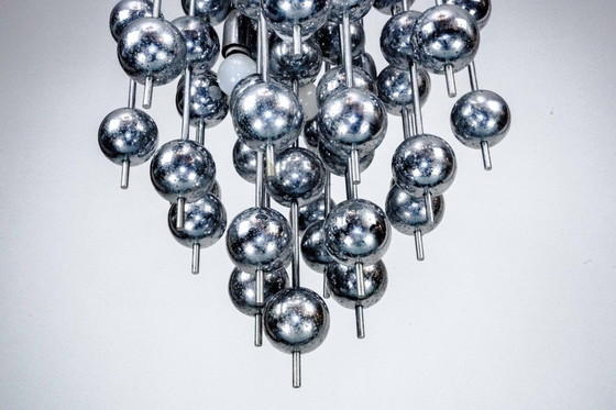 Image 1 of Italiaanse chromen kroonluchter met bolvormige elementen, jaren 70