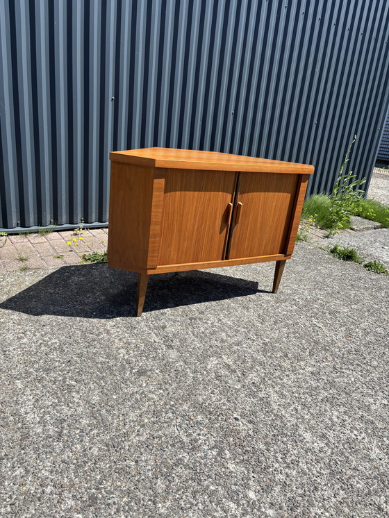 Image 1 of Vintage barkastje hoekkastje