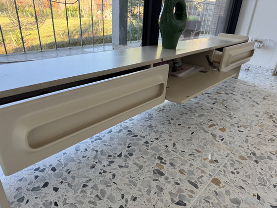 Image 1 of HK LIVING furniture Space