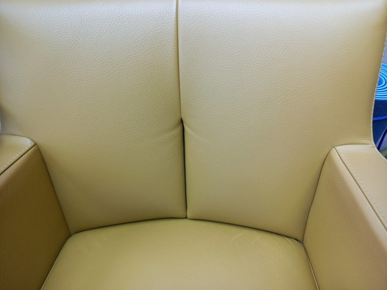 Image 1 of Conjunto sillón Leolux + 2 taburetes Tamtam