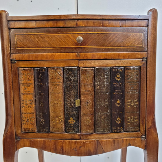 Image 1 of Mesa auxiliar trampantojo libros, estilo Napoleón III, madera y taracea, f. s. XIX - Francia 