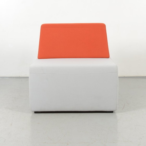 2x Steelcase Cube Bänke, orange / hellgrau, 80 x 76 cm – Textile (photo 2 of 6)
