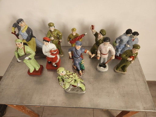 11 statues of the Chinese Cultural Revolution
