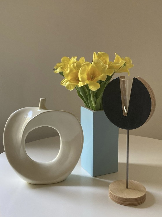 Image 1 of Hohe, gebrauchte Vase aus Holz und Metall