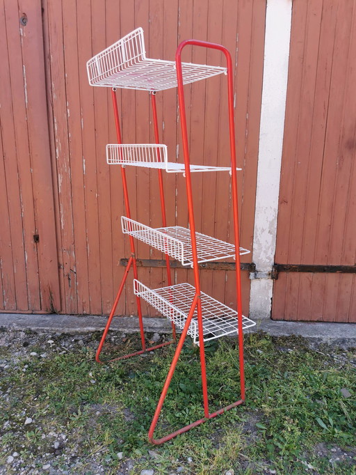 Shoe cabinet / Metal display