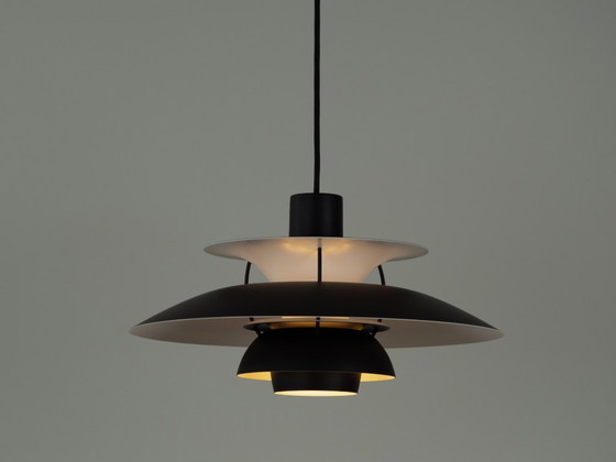 Danish PH5 Monochrome Lamp by Poul Henningsen, Louis Poulsen, 1958 – Pendant lamps, Aluminium (photo 3 of 12)