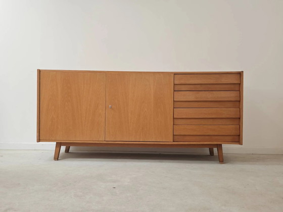 Sideboard ganz aus Holz U460 von Jiri Jiroutek für Interier Praha – Wood, Plastic, Mid Century Modern (photo 3 of 37)