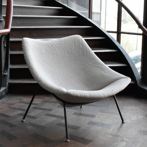 Artifort Oyster fauteuil