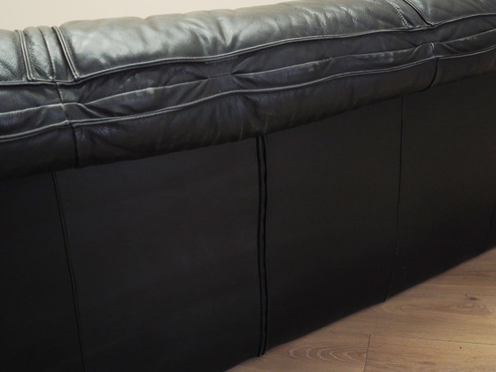Image 1 of Divano in pelle nera, design italiano, anni '60, produzione: Italia