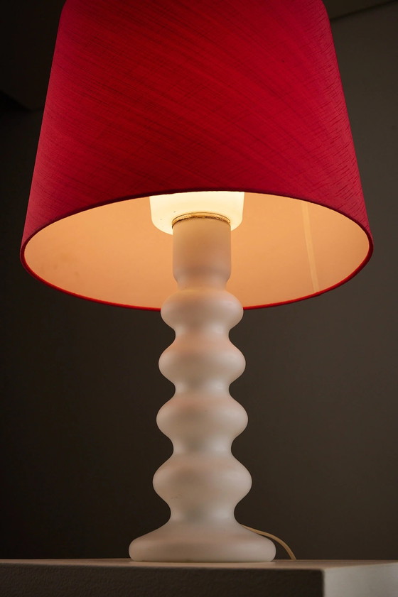 Uno & Östen Kristiansson for Luxus Table Lamp with Opaline Glass Base, Plastic, Red, Scandinavian (photo 2 of 10)
