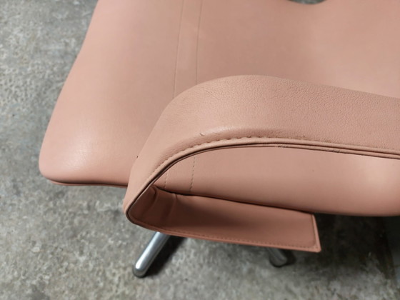 Image 1 of Sedia da ufficio vintage rosa con piede cromato