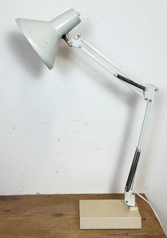 Image 1 of Lampada da tavolo vintage bianca da architetto italiano, anni '70