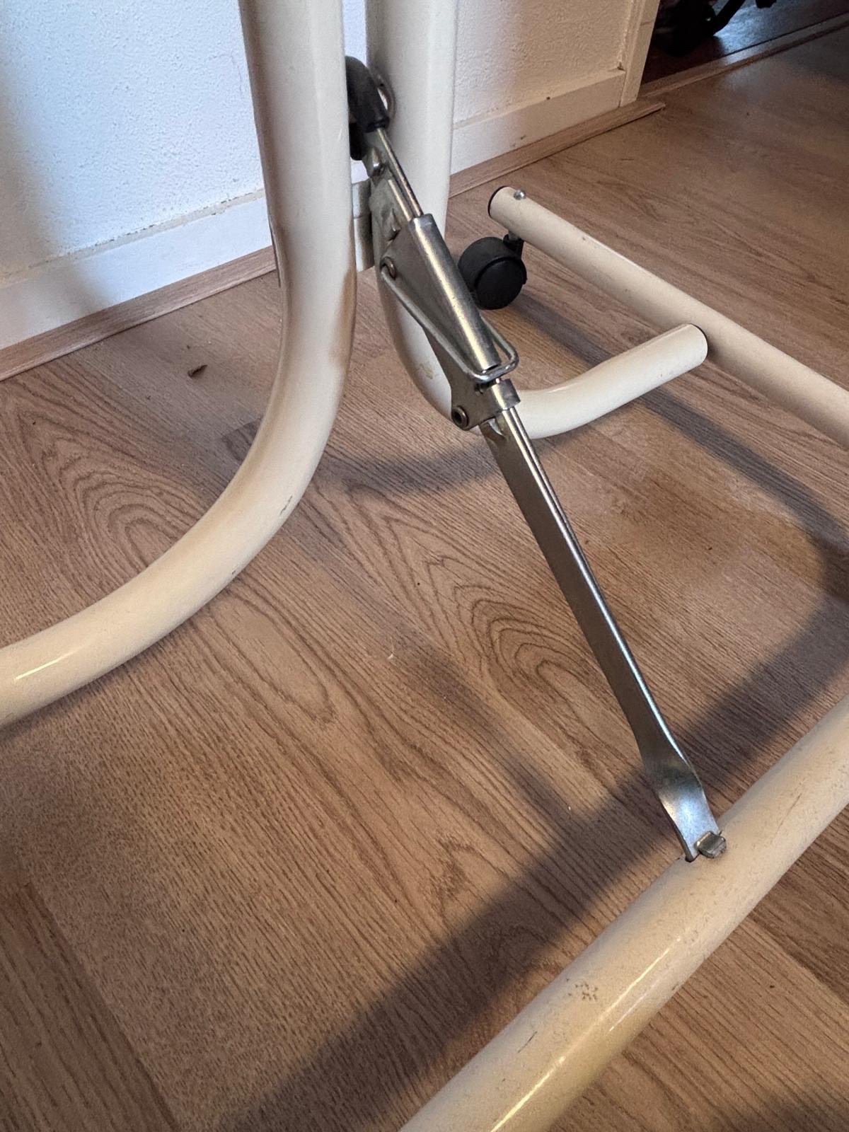 Ikea vintage Dressboy Grund by Niels Gammelgaard | €80 | Whoppah