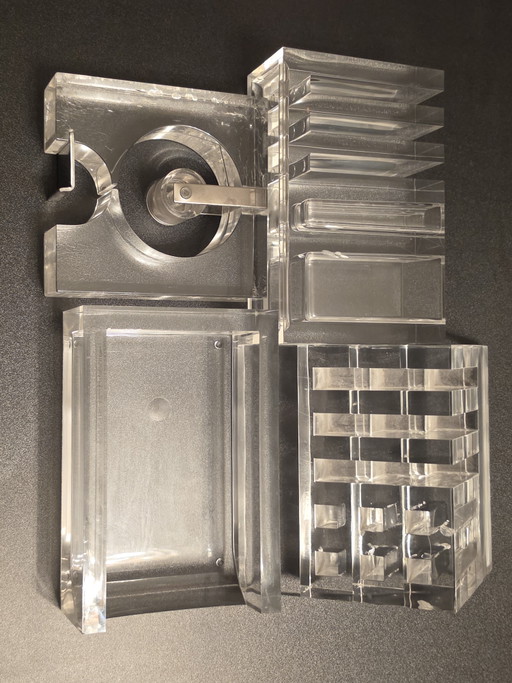 Vintage Guzzini acryl bureauset uit de jaren 70 van het MoMA - Gesigneerde tapehouder van Serge Mansau (photo 2 of 15)
