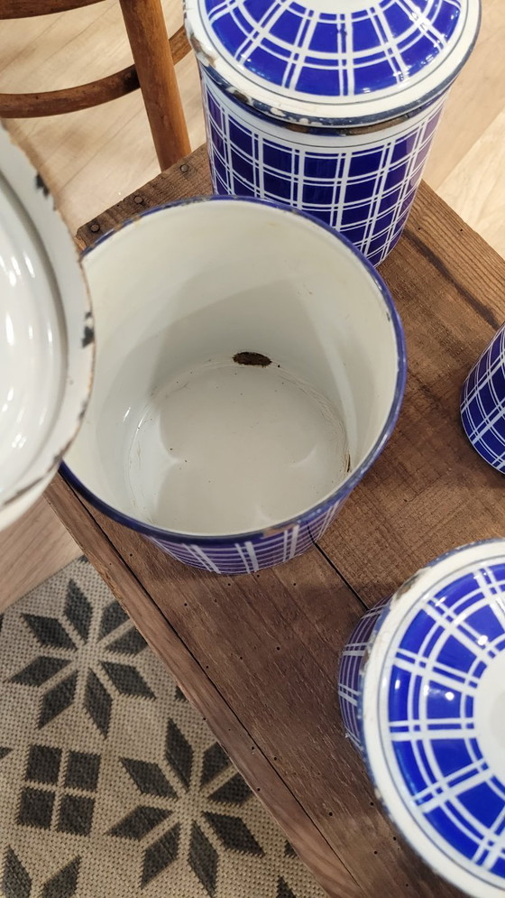 Image 1 of Enamelled metal pots