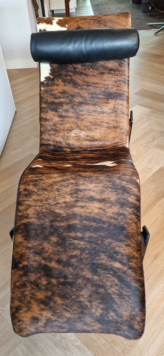 Image 1 of Cassina LC4 Fauteuil Tri Color Pony by Le Corbusier