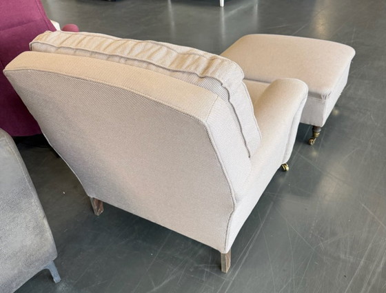 Fauteuil anglais classique avec repose-pieds – style Howard/Duresta – Textile (photo 5 of 5)